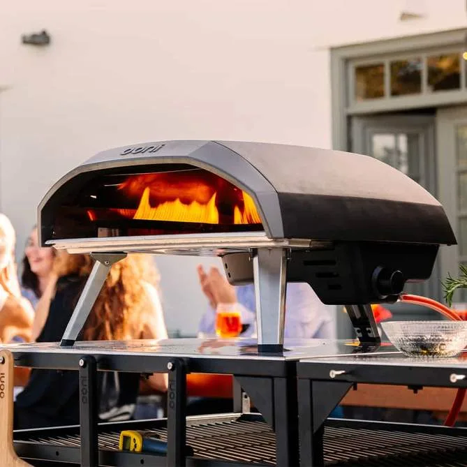The Ooni Koda 16 Still Bakes a 90-Second Neapolitan at 950°F - But the 20-Minute Preheat Claim Is Fiction